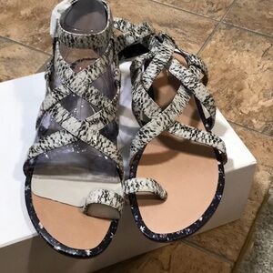 NIB Cabi Athena faux snake skin Gladiator sandals - sz: 9 - #6002